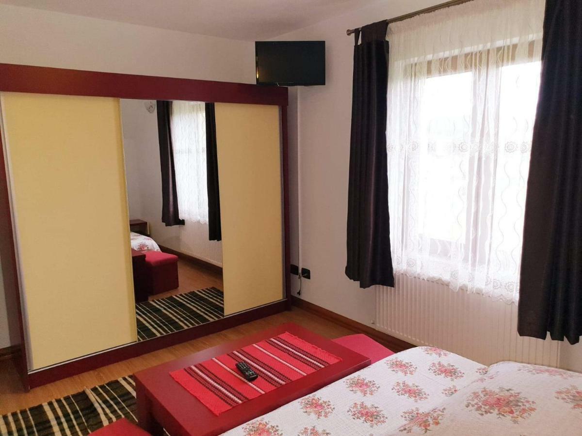 Casa Paty Villa Mînăstirea Humorului Kamer foto